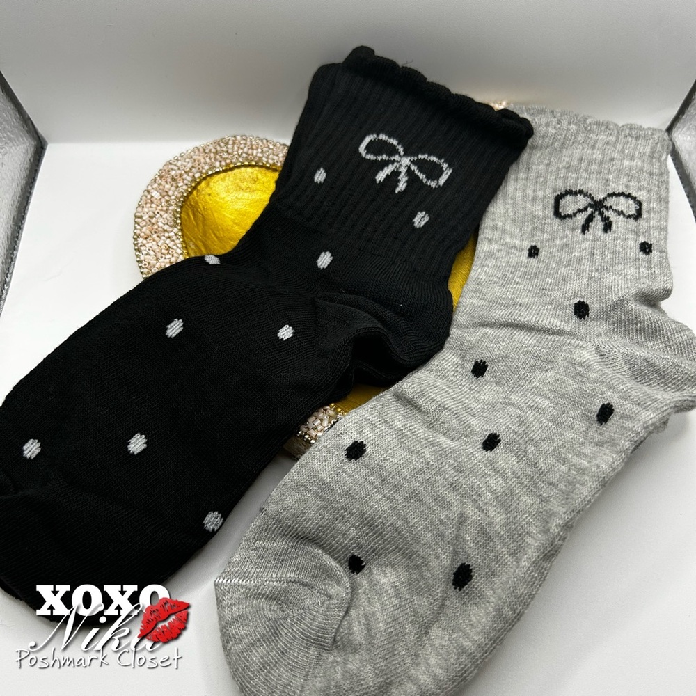Black and Gray Bow Patterned Socks